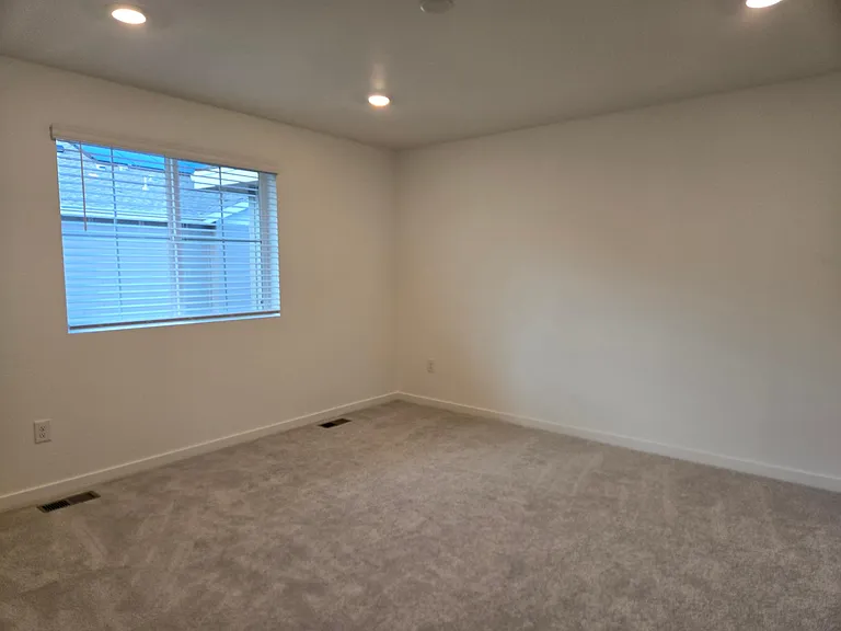 669 McGeal Pl — Photo 4