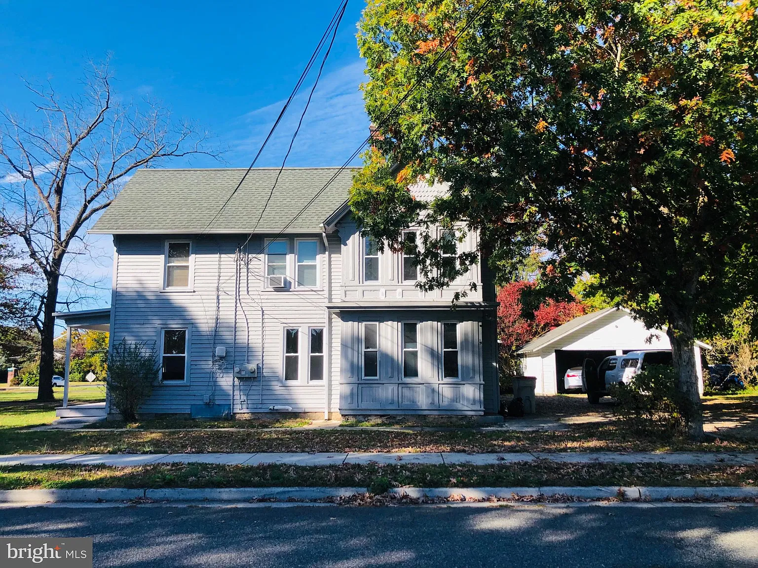 2 bed, 1.0 bath, 1100 sqft, $1,800 — Photo 1