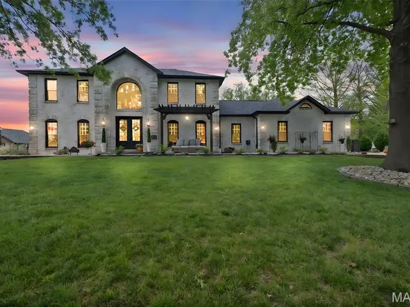 1 E Pawnee Ct, Columbia, IL 62236