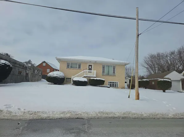 210 N Church St, Mount Pleasant, PA 15666