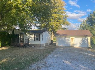 1909 Coalville Rd, Streator, IL 61364