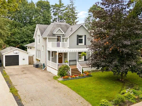 9 Park Ave W, Woolwich, ON N3B 1K9
