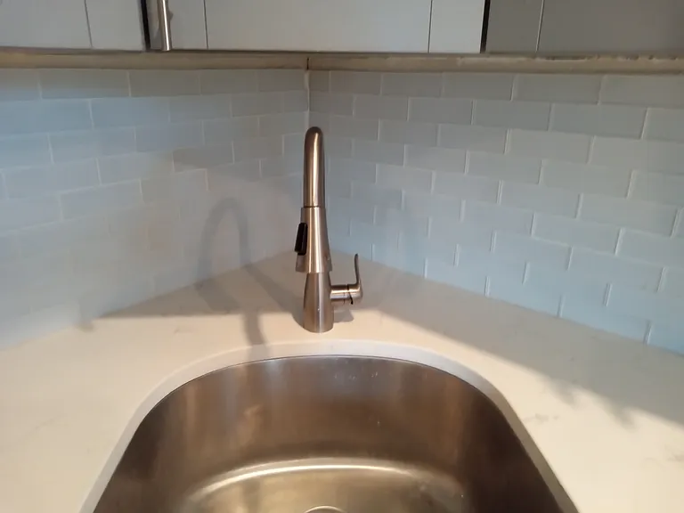 1105 NE 17th Ave #3 — Photo 4