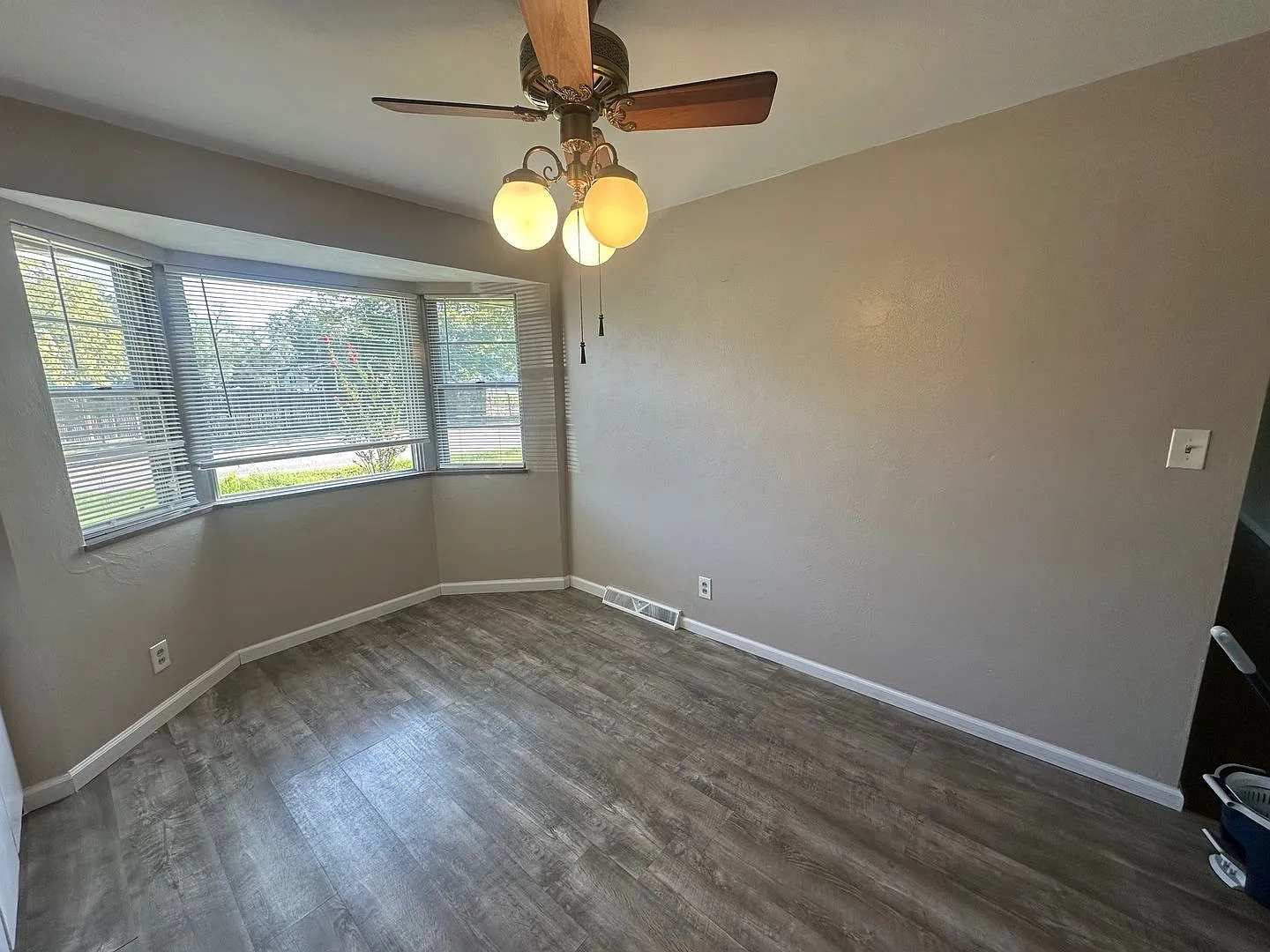 2 Bedroom Charmer in O'Fallon! — Photo 4