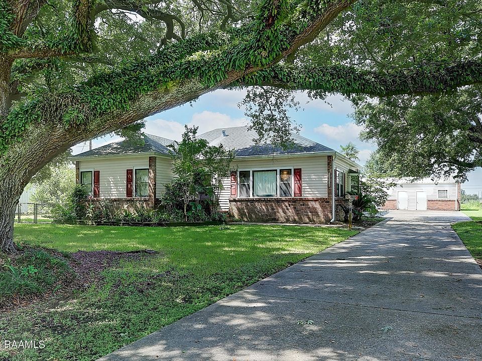 2907 Main St, Jeanerette, LA 70544 Zillow