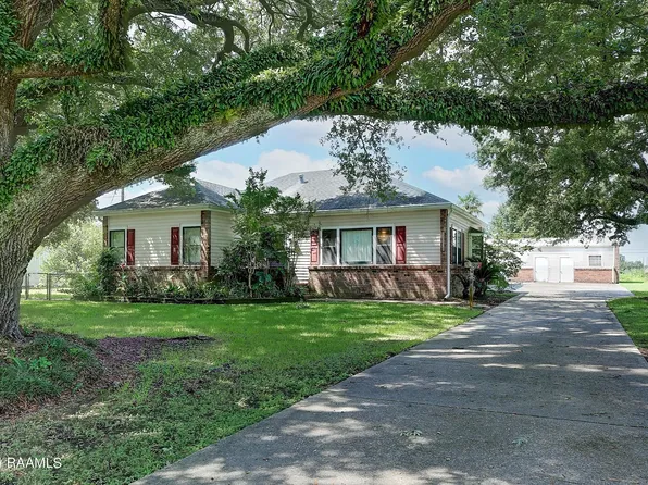 2907 W Main St, Jeanerette, LA 70544