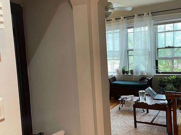 4th image of 1501 N Wicker Park Ave APT 2