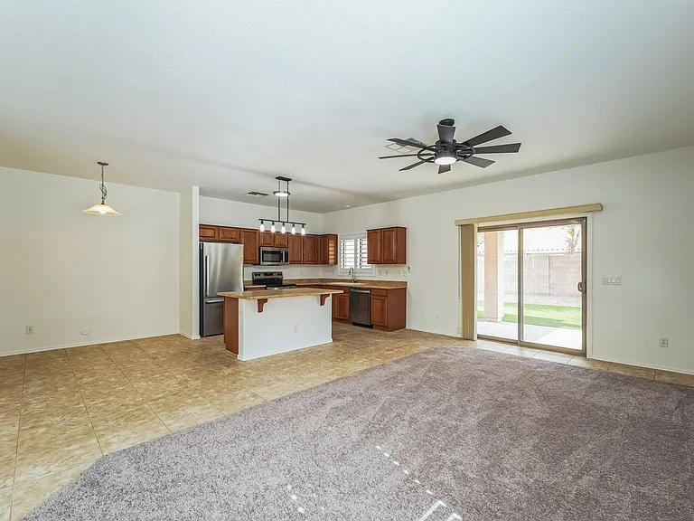 1268 E Birdland Dr — Photo 6