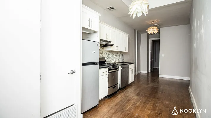 Rented by Nooklyn NYC LLC | media 35