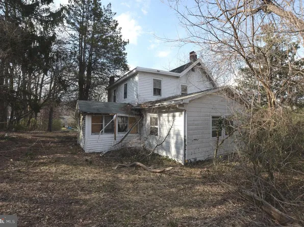 13243 Pennersville Rd, Waynesboro, PA 17268