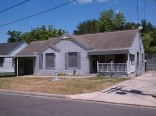 808 Aron St, Baytown, TX 77520