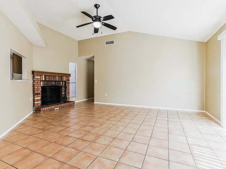 549 N Granite St — Photo 4