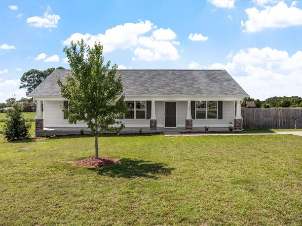 140 Denning Farms Ln, Benson, NC 27504