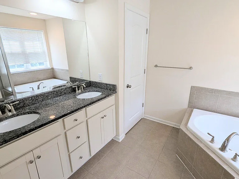224 Jenny Dr — Photo 17