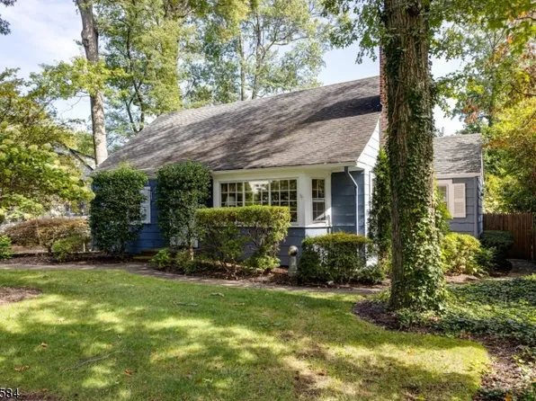 246 Oak Tree Rd, Mountainside Boro, NJ 07092