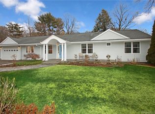 9 Arden Ln, Stamford, CT 06905