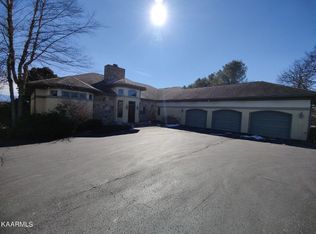 24 Hillendale Rd, Crossville, TN 38572