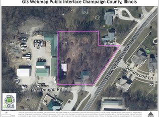 503 S Lake Of The Woods Rd, Mahomet, IL 61853