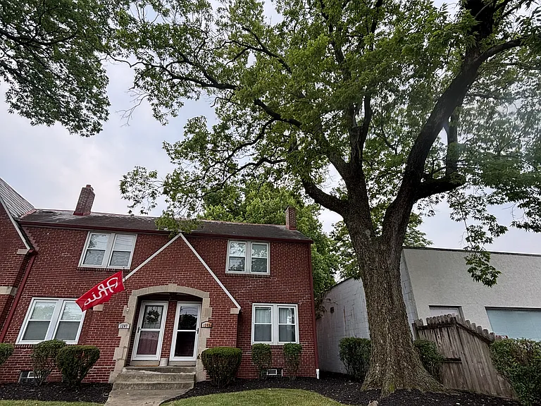 1209 W 3rd Ave — Photo 1