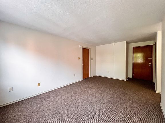 3rd image of 322 Hudson St APT B6