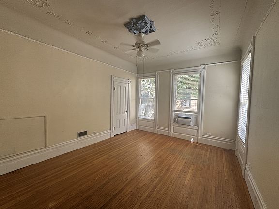 3rd image of 1725 P St #C