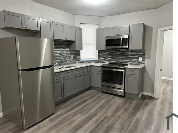 5235 Pennsgrove St, Philadelphia, PA 19131