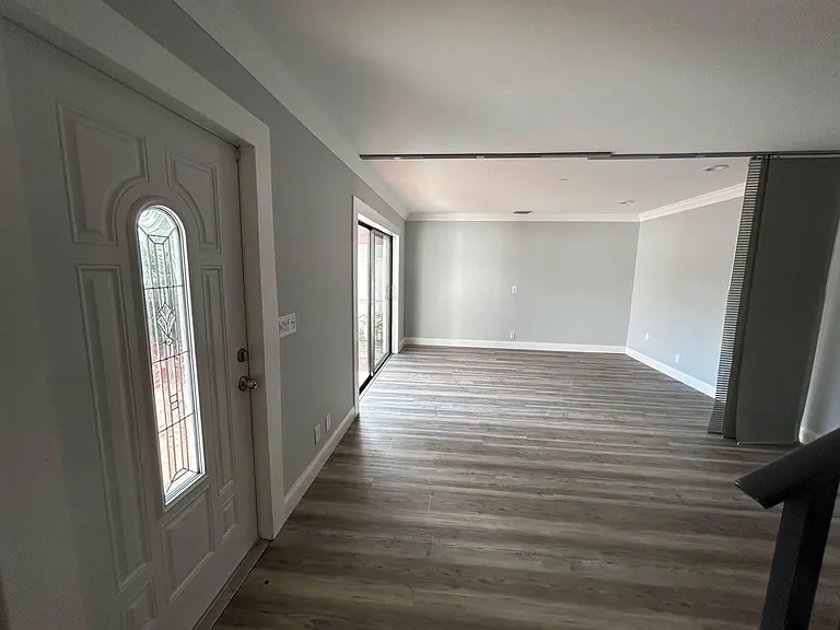 1426 Oxford Ln — Photo 14