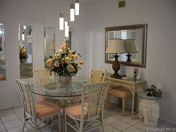 5th image of 100 SE 6th Ave APT 102