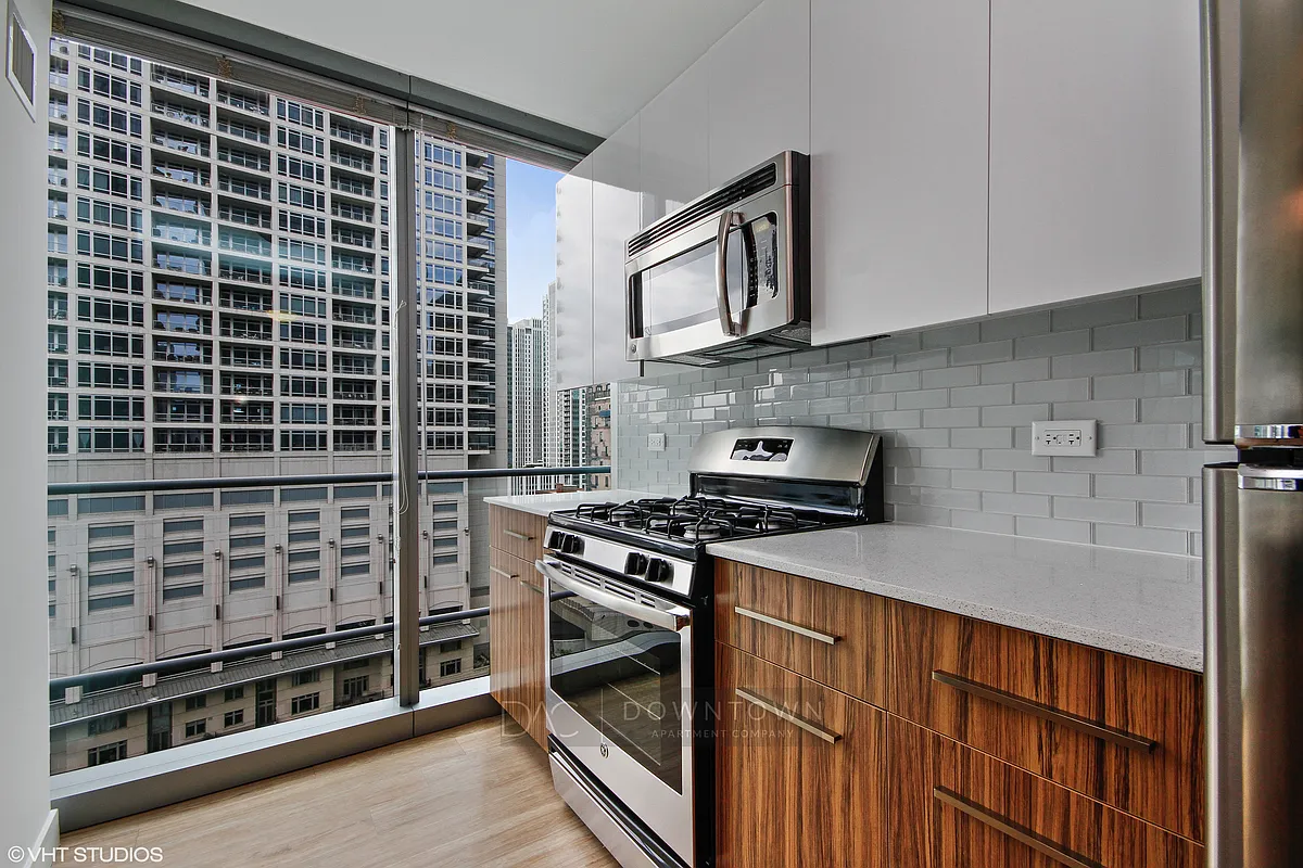 Building Photo - 401 W Kinzie St #4410