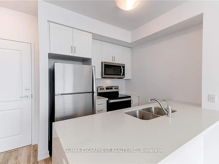 450 Dundas St E #1204 — Photo 30