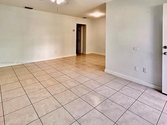 4th image of 3265 Griffin Rd APT 205