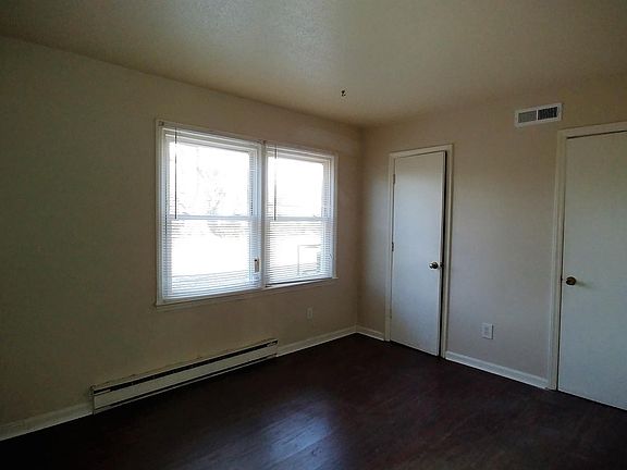 Bedroom w lots of closet space.