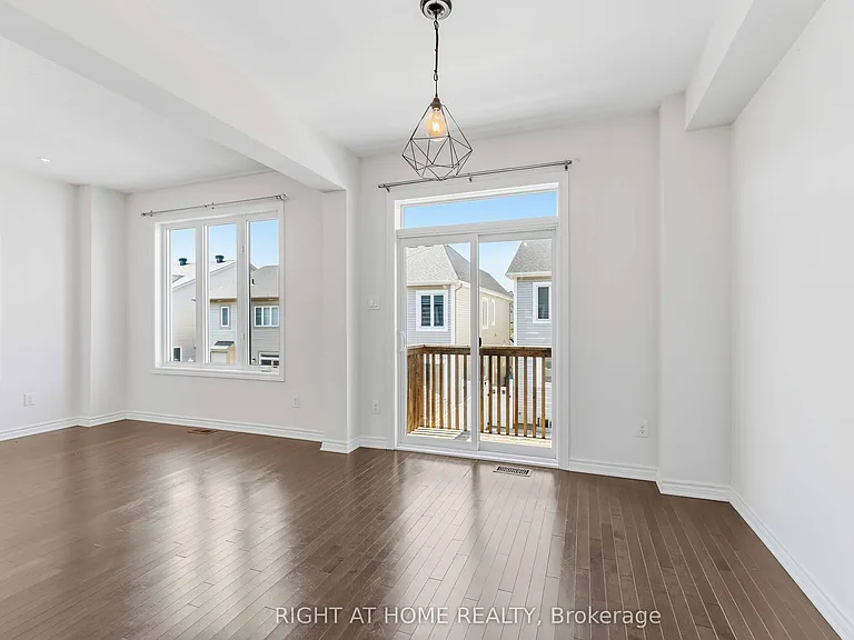 432 Meadowbreeze Dr — Photo 6