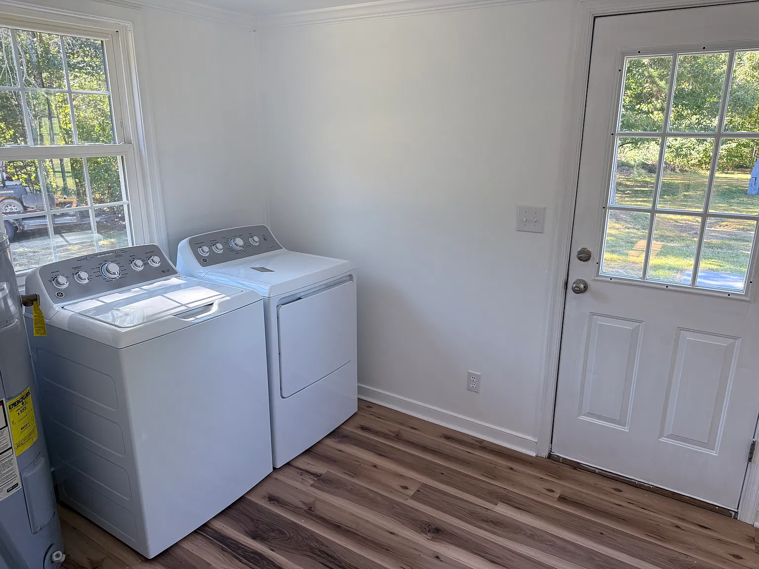 3 bed, 1120 sqft, $2,000 — Photo 3