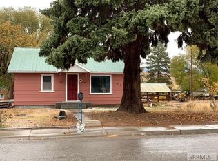 910 Shoup St, Salmon, ID 83467