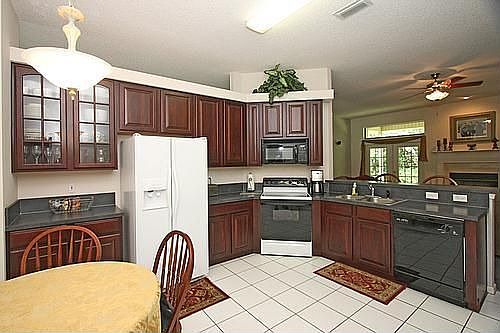 4th image of 12751 Camellia Bay Dr E