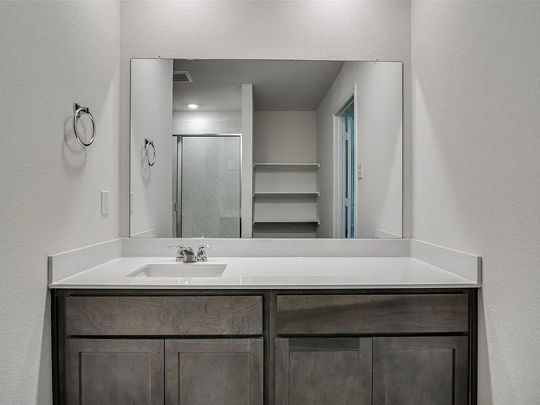 2117 Croton Ave — Photo 12