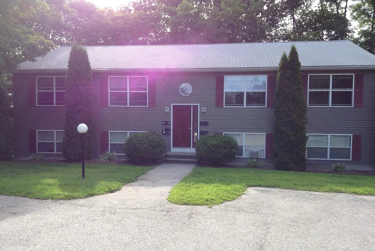 Building Photo - Knollwood Apartments