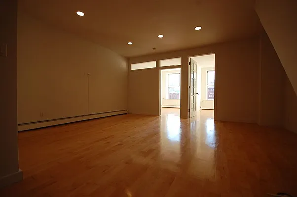 Rented by REAL New York | media 15