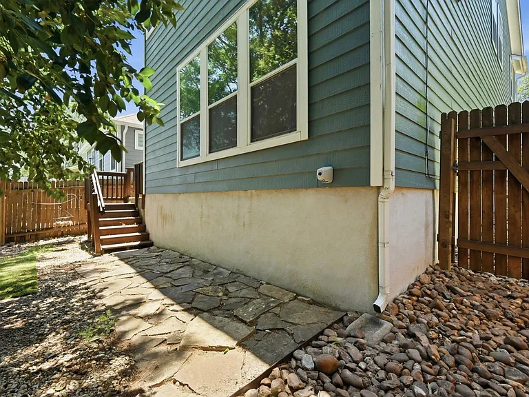 1308 Central Park Ct — Photo 18