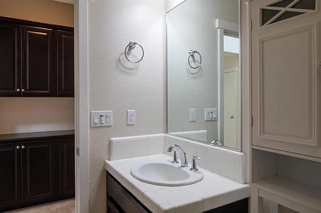 13525 Warren Ave — Photo 5