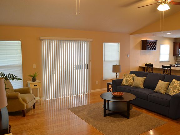 3rd image of 1295 Muirfield Ct