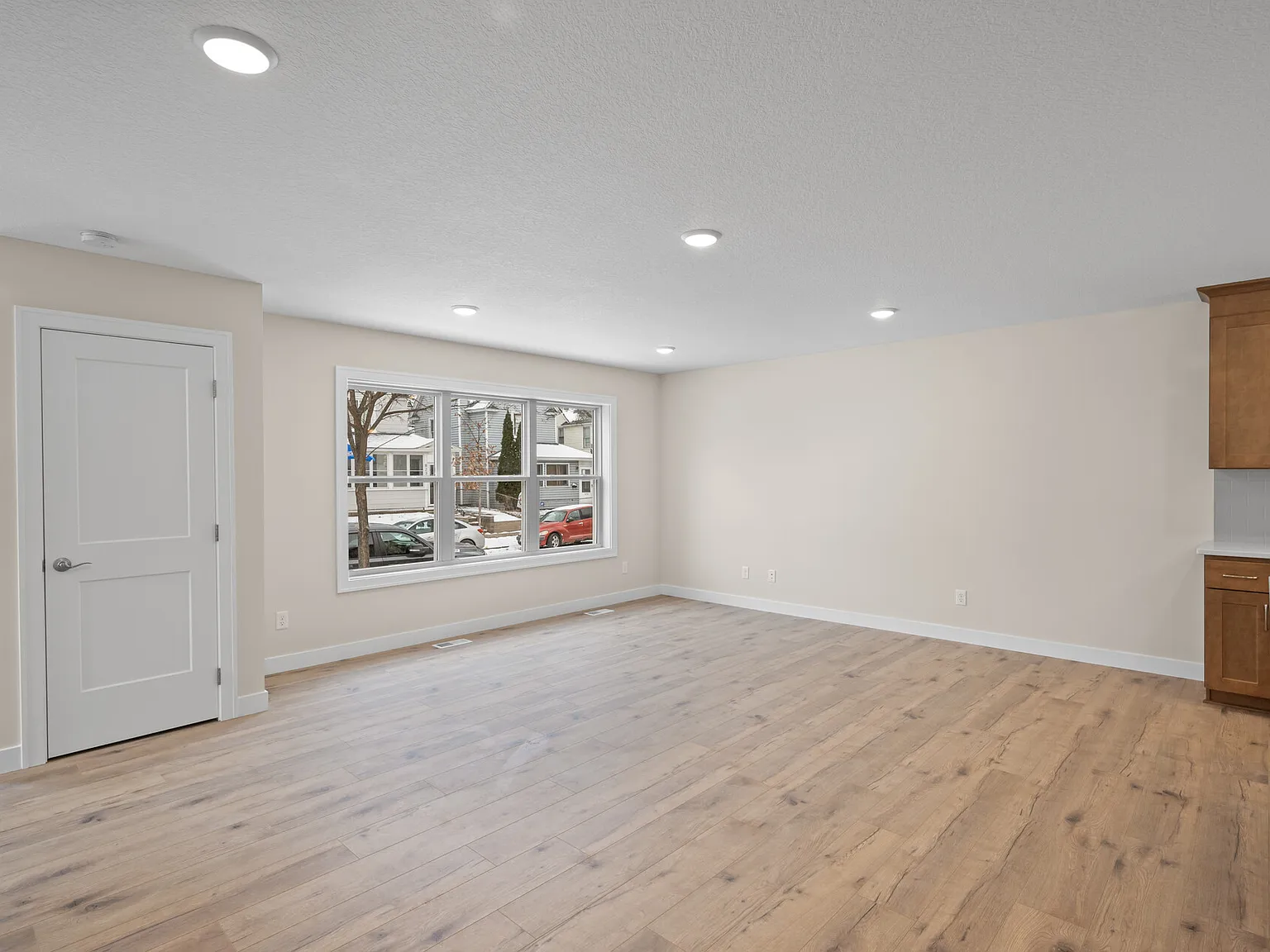 3 bed, 1884 sqft, $3,100 — Photo 3