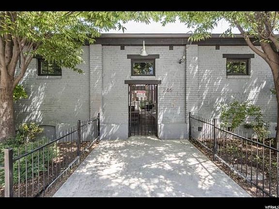 Back entrance to porch