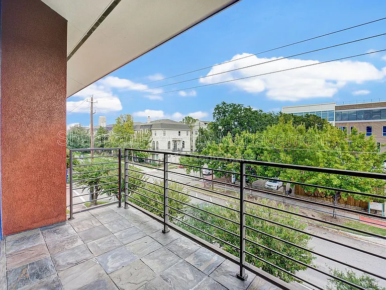 1501 California St #C — Photo 19
