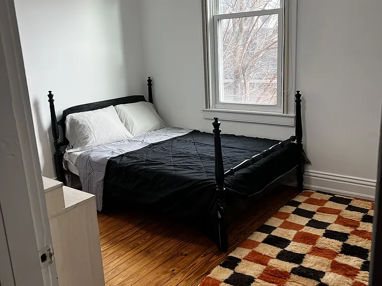 1132 E Breckinridge St — Photo 2