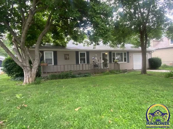 415 Orange St, Rossville, KS 66533