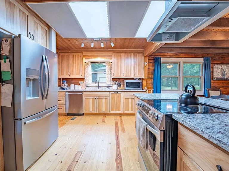 465 Waters Edge Dr — Photo 8