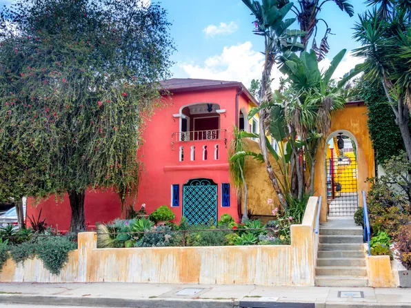 2420 N Teviot St, Los Angeles, CA 90039