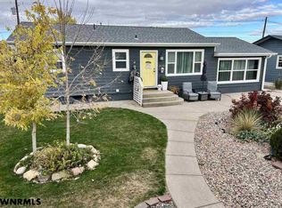 2630 Chateau Way, Gering, NE 69341